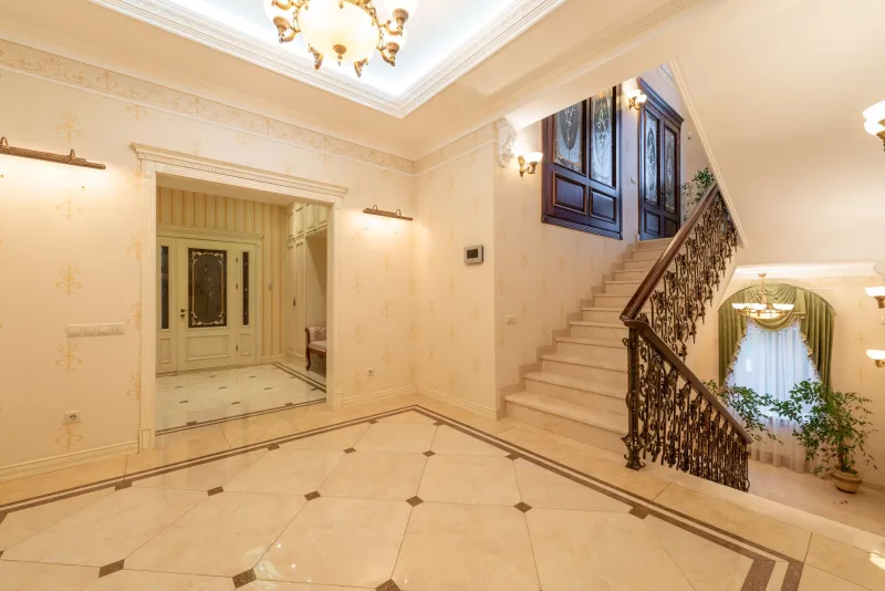 Fixtures of Time: How the Bespoke Chandelier Becomes a Living Chronicle of Family Legacy