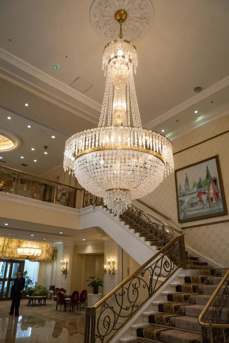 Light as Architecture: How a Single Bespoke Fixture Is Redefining the Soul of the American Estate